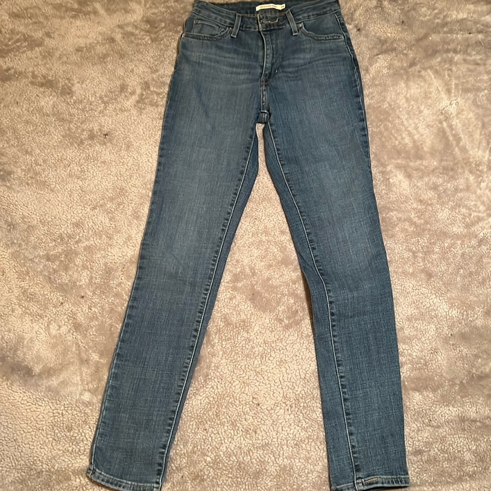 Levis High Rise Jeans size 26